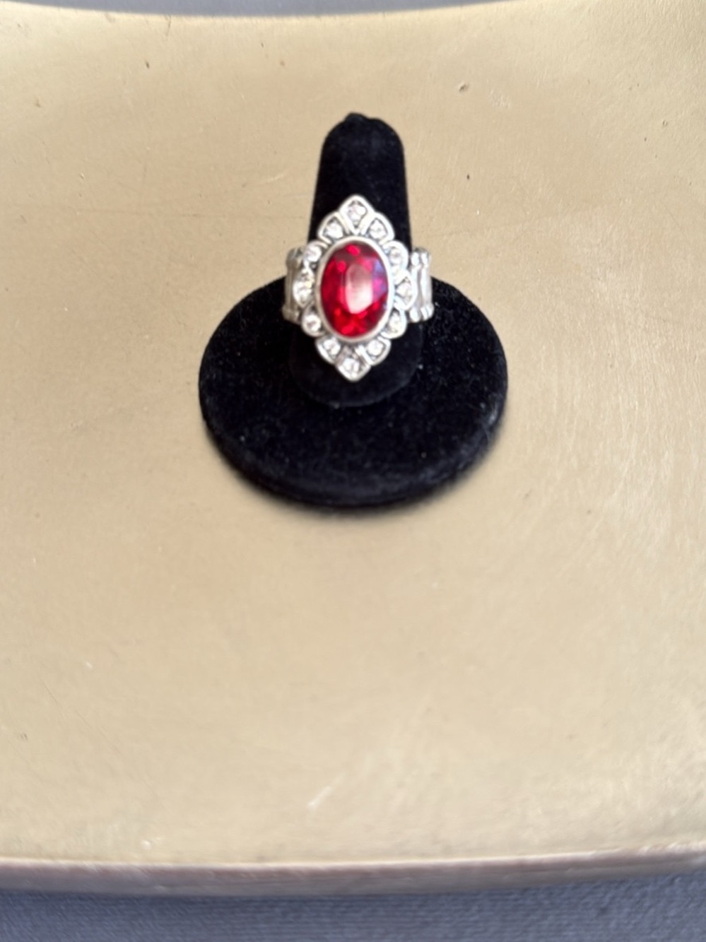 Vintage-Inspired Red Gemstone Silver Ring Stretch Band New
